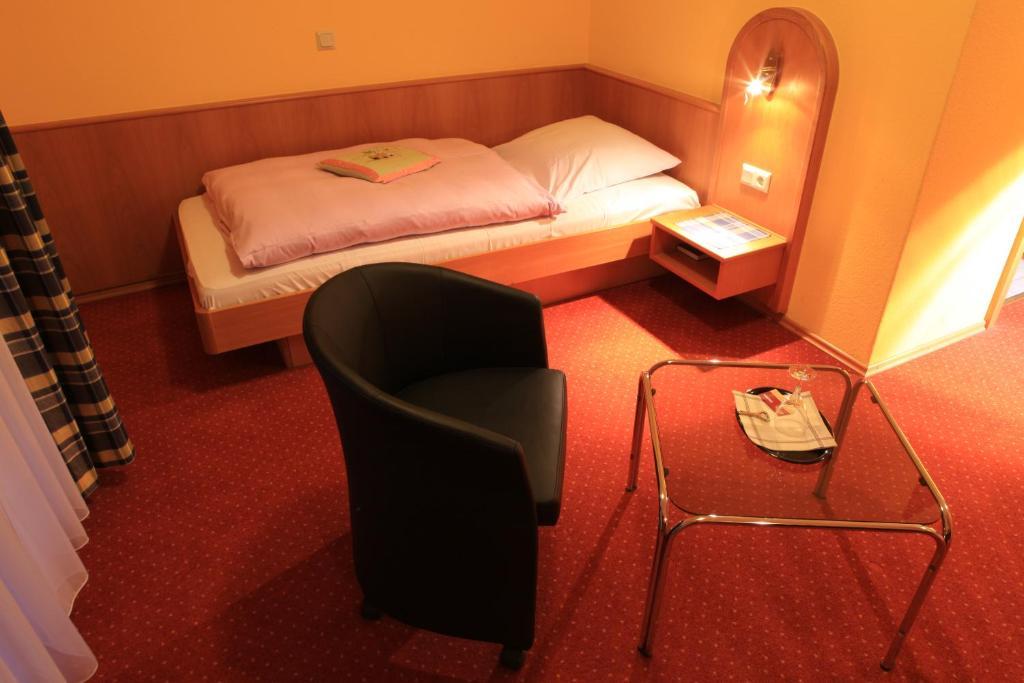 Hotel Kasserolle Зигбург Стая снимка