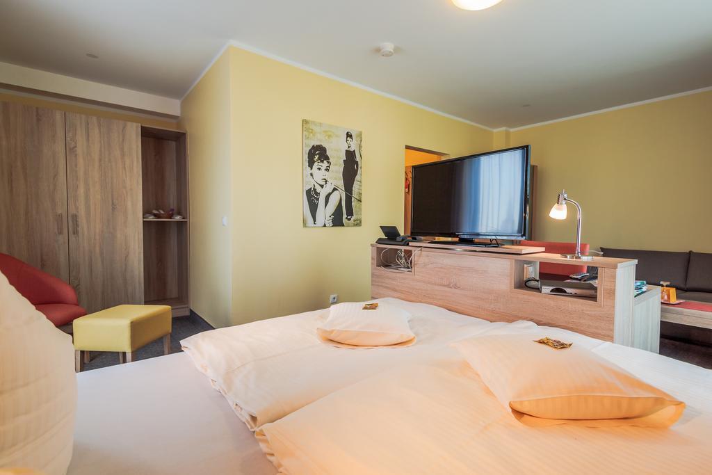 Hotel Kasserolle Зигбург Стая снимка